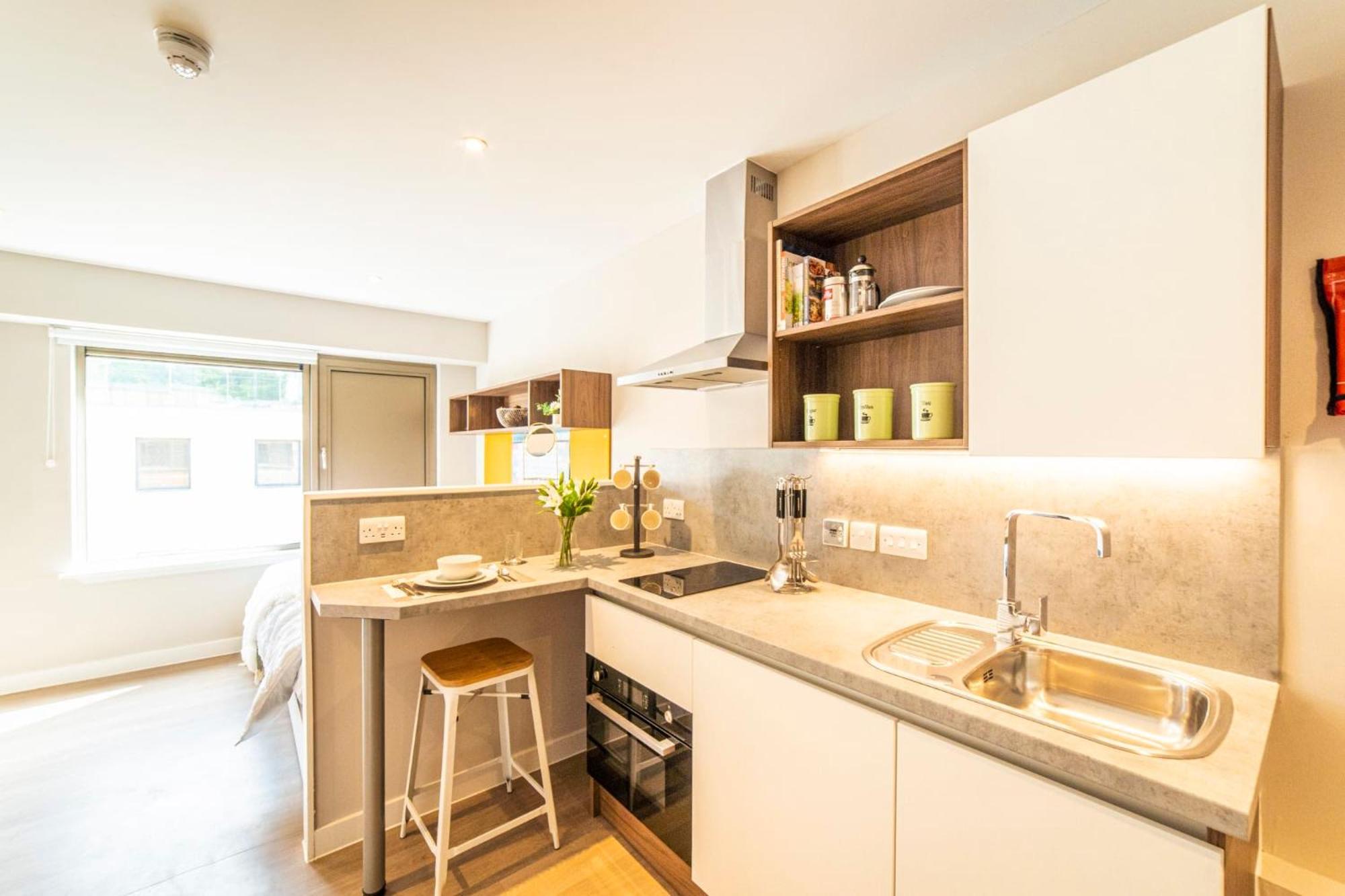 Stylish Studio Accommodations With Kitchen At Brewer'S Court In Edinburgh Exteriér fotografie